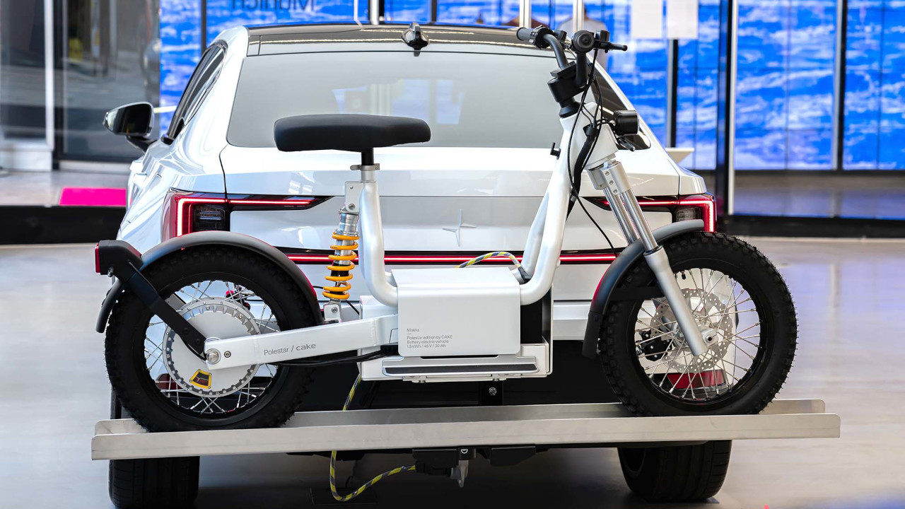Partnership tra CAKE e Polestar, per una mobilità elettrica a quattro più due ruote