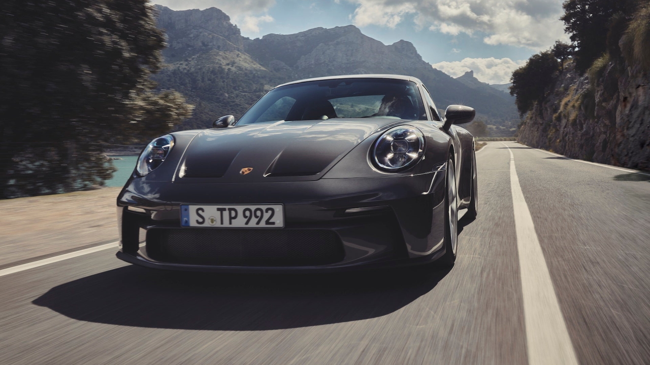 La nuova Porsche 911 GT3 con cambio manuale non può essere venduta in California. Il motivo? Troppo rumorosa