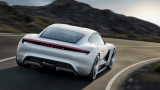 Porsche Mission E, una vettura sportiva che percorre 500 km senza consumare una goccia di benzina