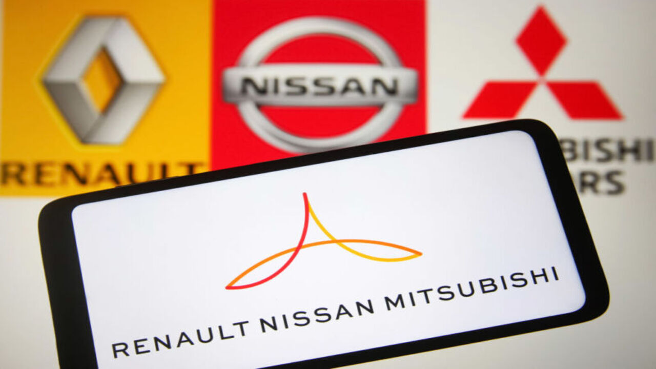 Pasticcio nell'alleanza: Nissan vuole correre verso l'elettrico senza Renault?
