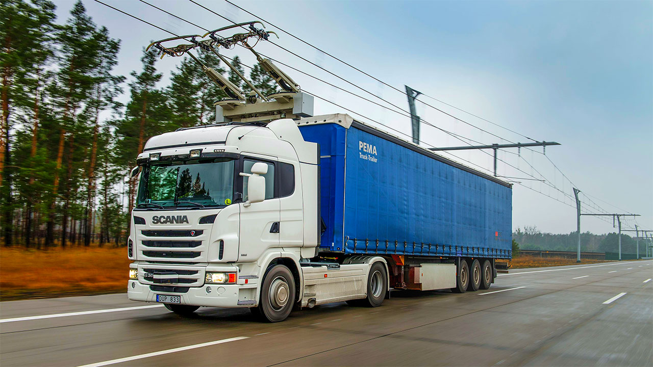 Corsie elettrificate per camion: a breve una realtà in Svezia
