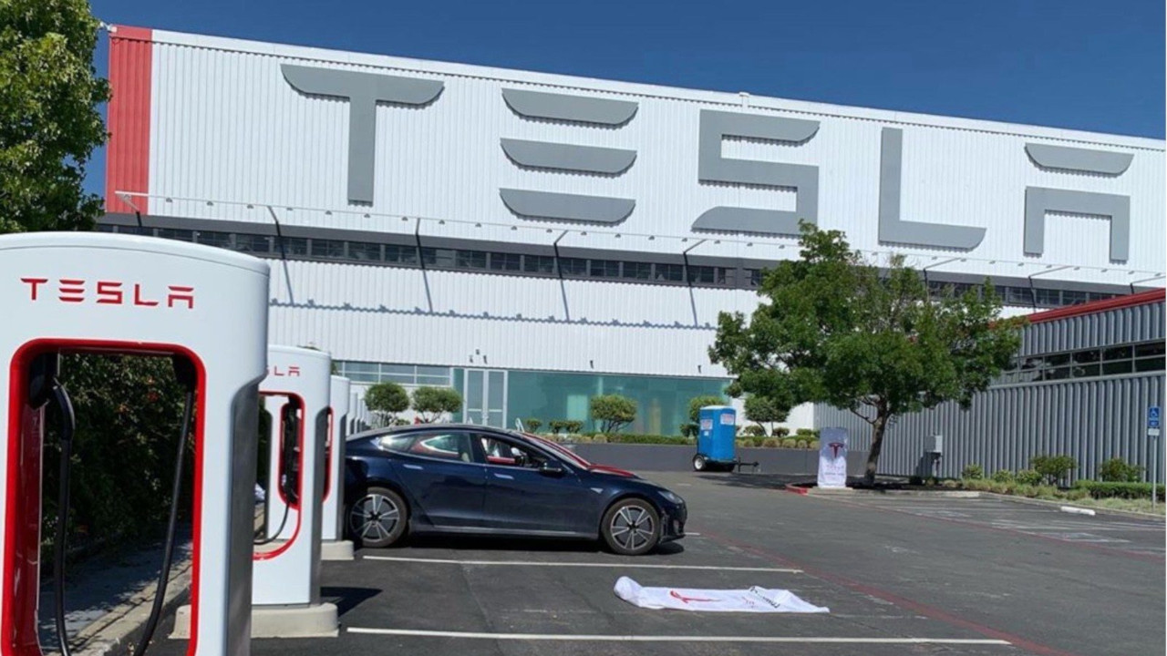 Nuovo record di produzione per Tesla nel terzo trimestre