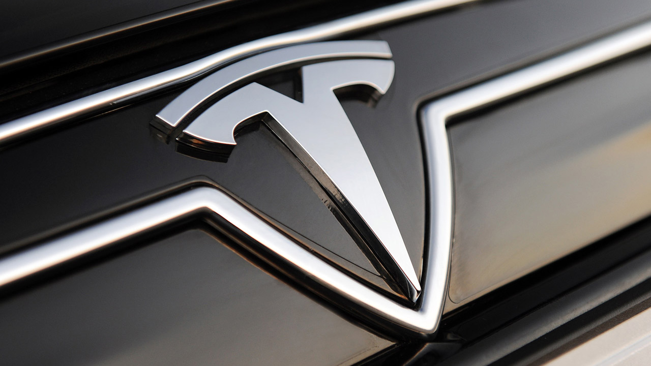 Tesla spiega il significato del logo (la T non c'entra nulla)