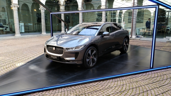 Jaguar I-Pace alla Milan Design Week 2018