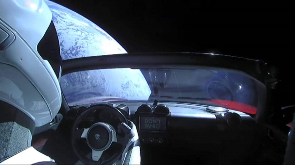 Tesla Roadster con Starman